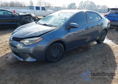 2015 Toyota Corolla Le z USA, uszkodzony, nr VIN 5YFBURHE4FP288590